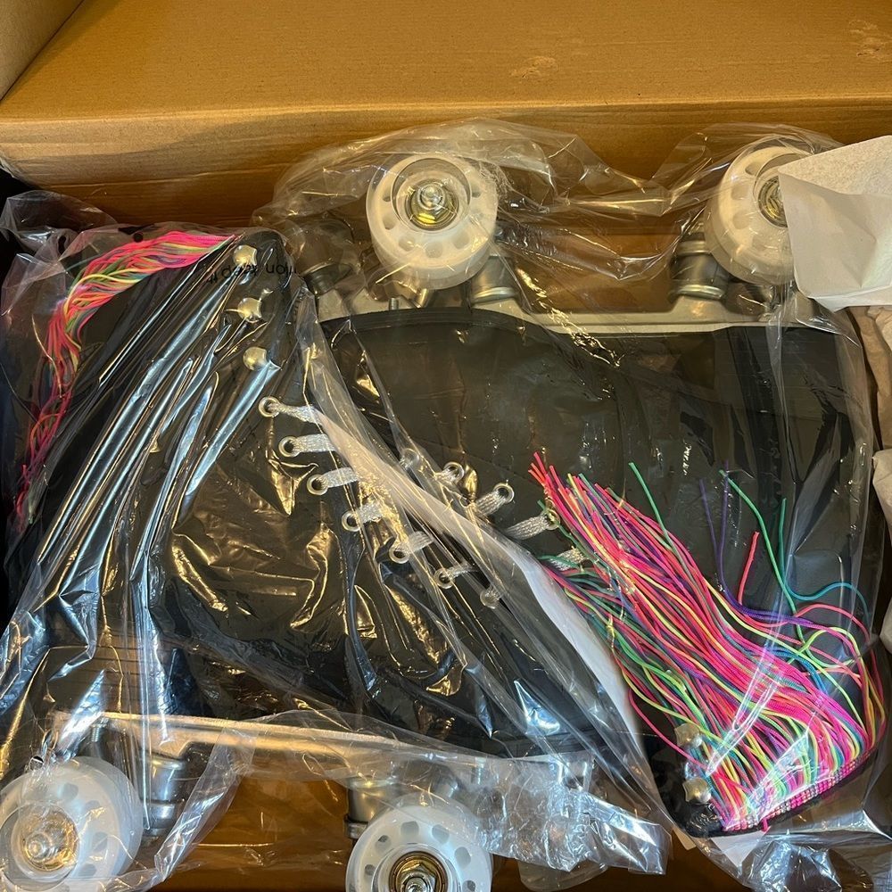 BLACK "CLuB EXX" Funkytown Roller Skates Color fringe Size: 8 See Pics PLZ - Picture 4 of 5